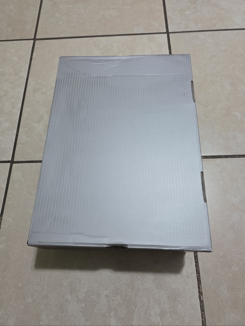 Empty Shoe Box - Picture 4 of 7